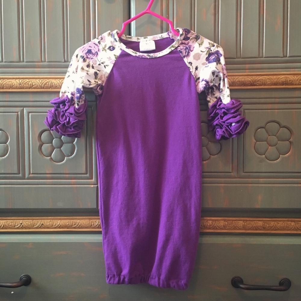 Newborn baby gown